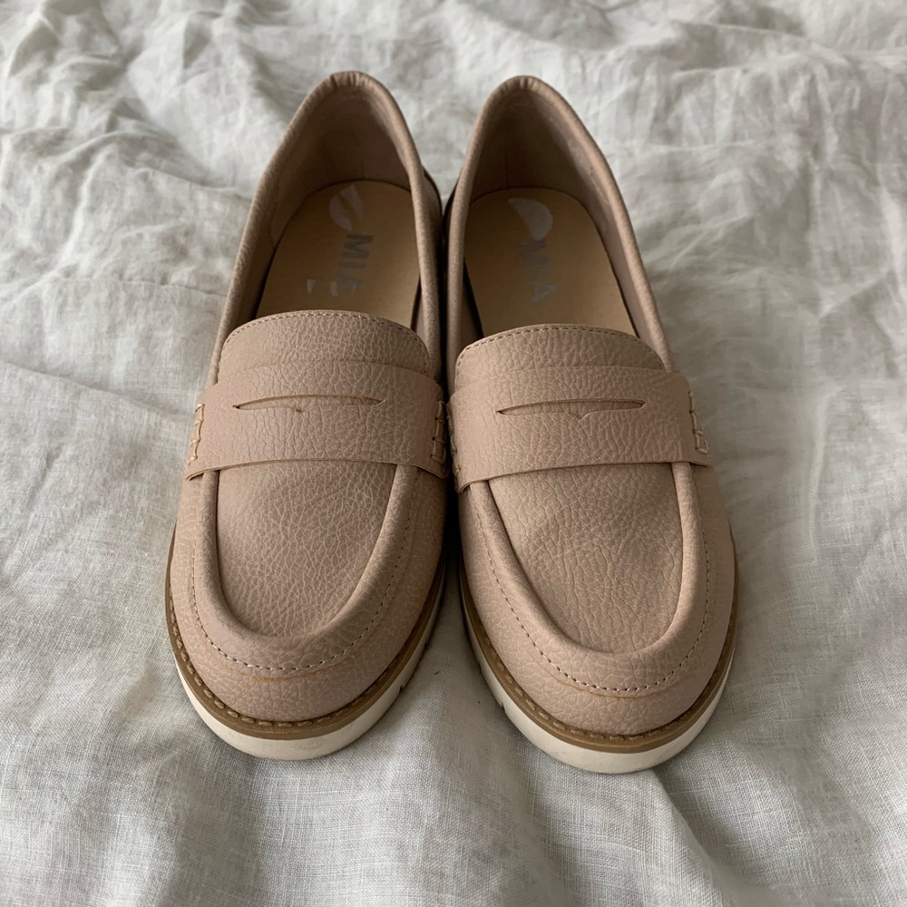 Sunday brunch shoes 🥂